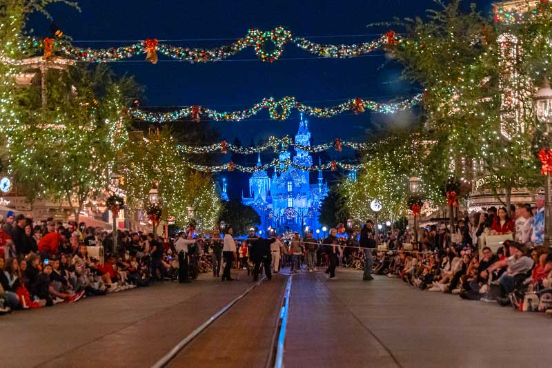 How long do Disneyland's Christmas decorations stay up?