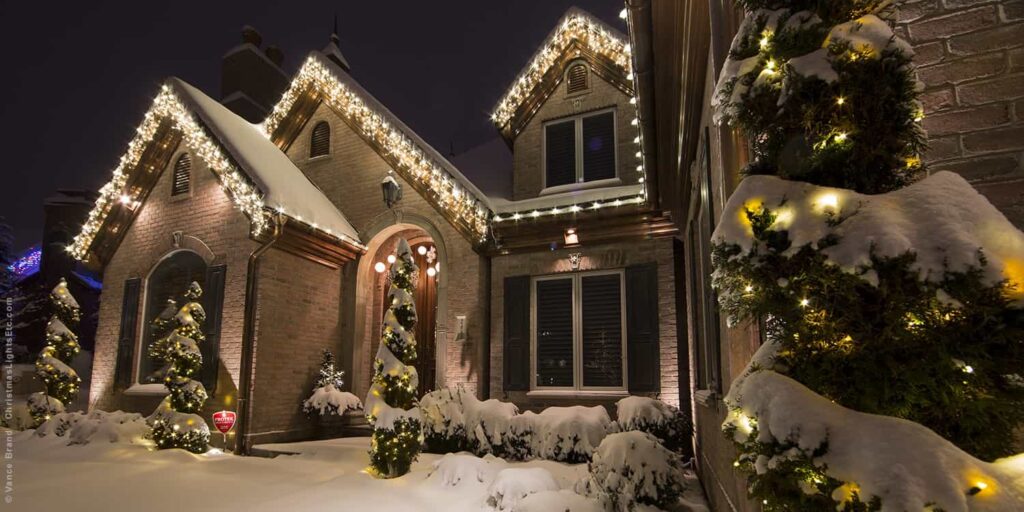 Why Choose Outdoor Christmas Decorations?