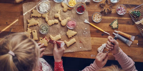 Essential Items in a Cookie Decorating Kit: