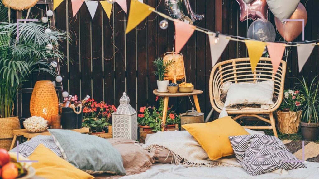 Where to Use Bunting Decorations: