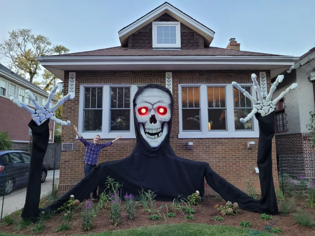 Why Choose a Huge Skeleton Decoration?